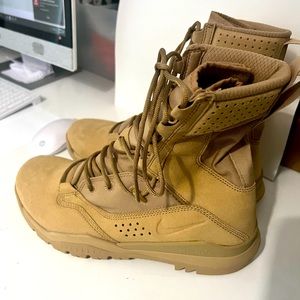 COPY - Nike Boot